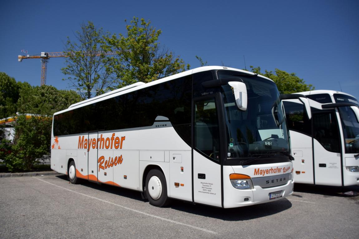 Setra 415 GT-HD von Mayerhofer Reisen aus �sterreich in Krems.