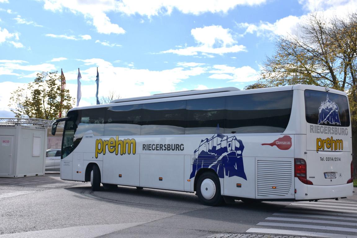 Setra 415 GT-HD von PREHM Reisen aus �sterreich 10/2017 in Krems.