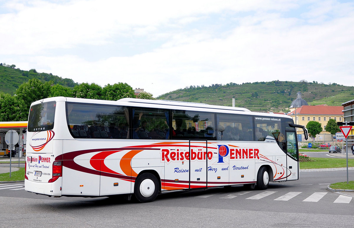 Setra 415 GT-HD vom Reiseb�ro Penner aus Nieder�sterreich in Krems.