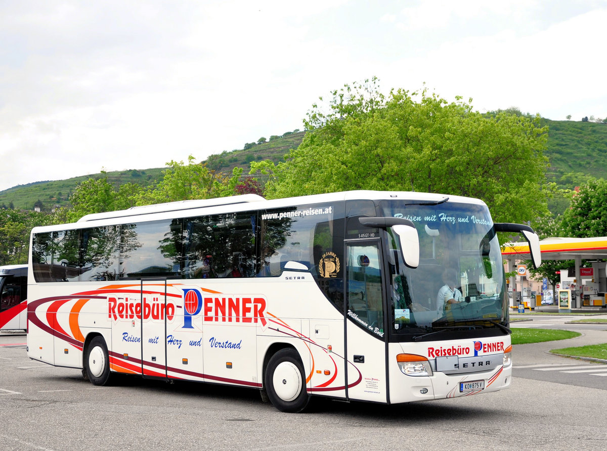 Setra 415 GT-HD vom Reiseb�ro Penner aus Nieder�sterreich in Krems.