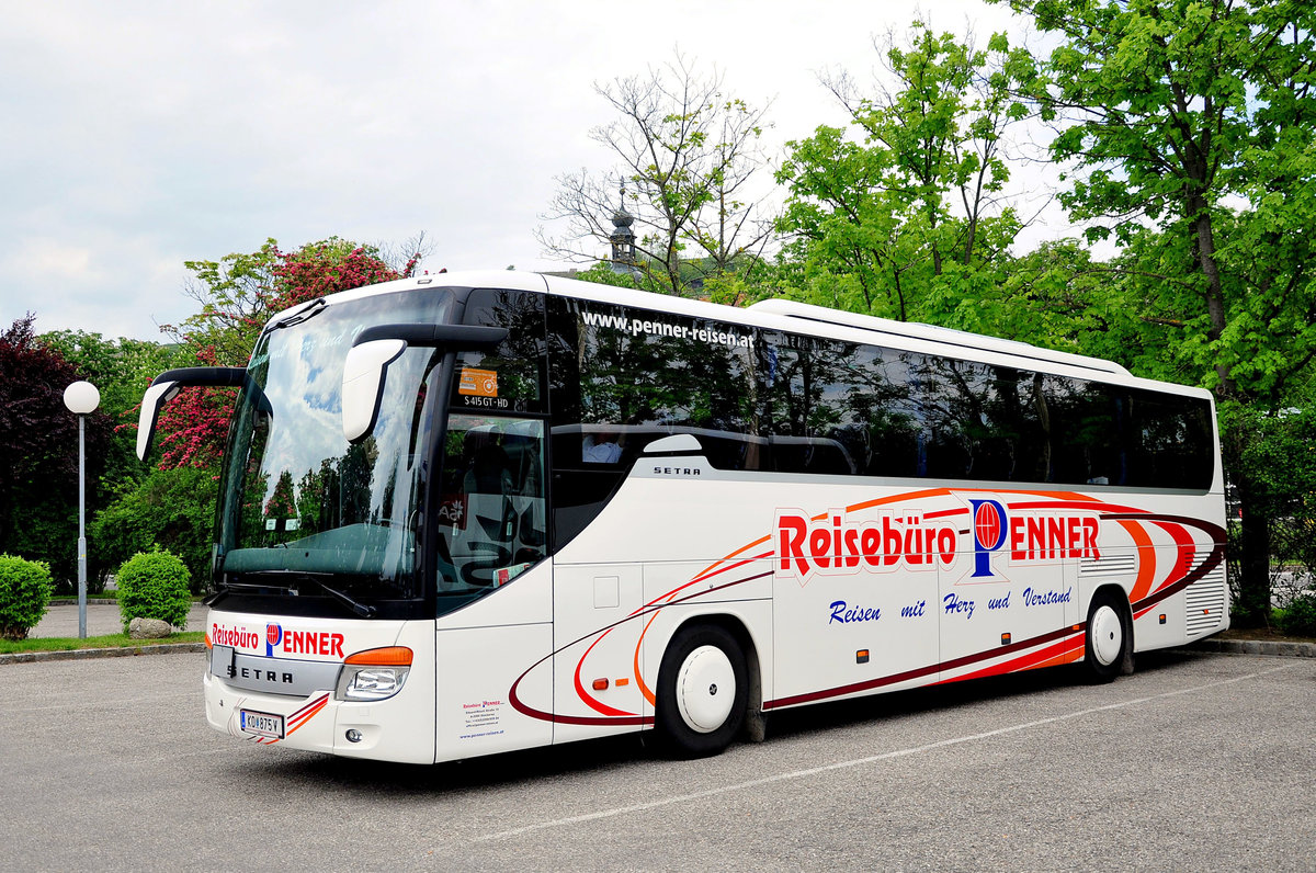 Setra 415 GT-HD vom Reiseb�ro Penner aus Nieder�sterreich in Krems.