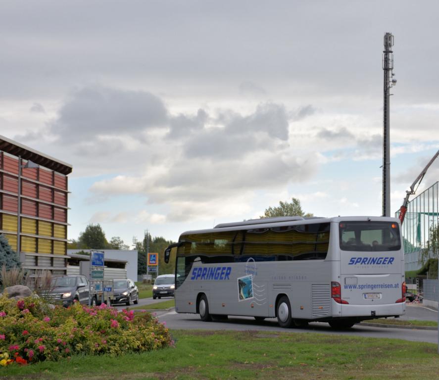 Setra 415 GT-HD von SPRINGER Reisen aus �sterreich 10/2017 in Krems.