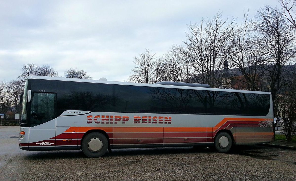 Setra 415 H von Schipp Reisen aus Nieder�sterreich 01/2018 in Krems gesehen.