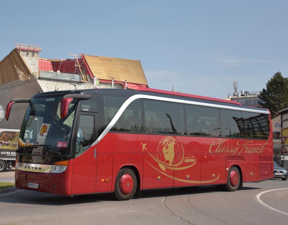 Setra 415 HD von Classic Travel aus Nieder�sterreich 2018 in Krems.
