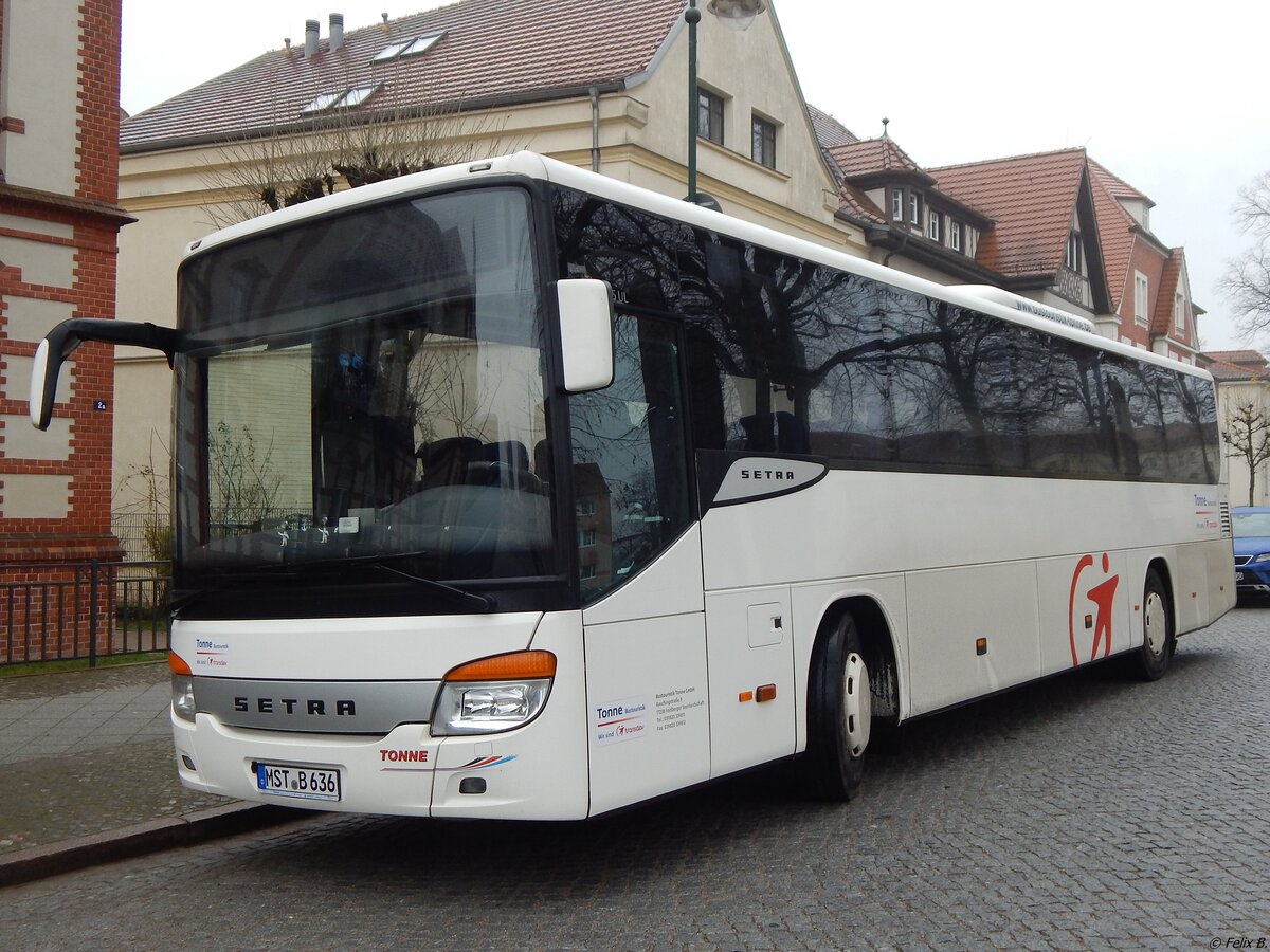 Setra 415 UL von Tonne aus Deutschland in Neustrelitz.