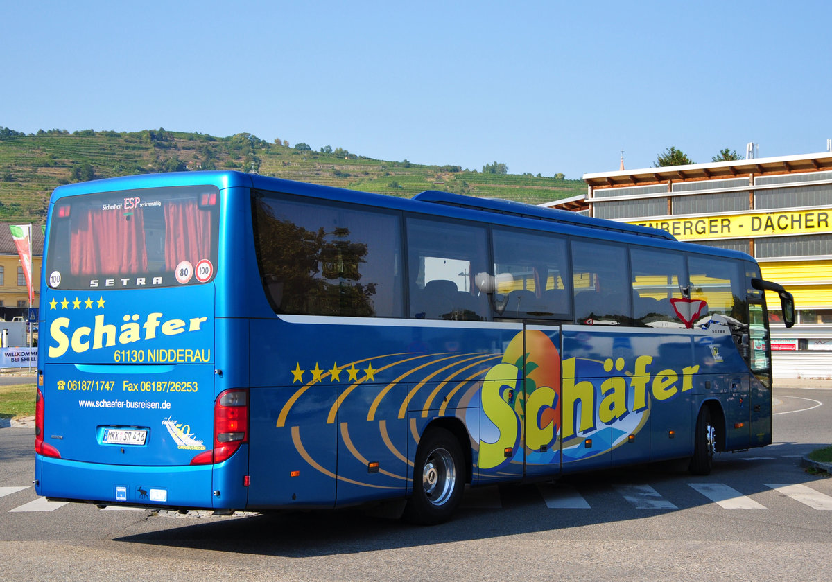 Setra 416 GT-HD von Sch�fer Reisen aus der BRD in Krems.