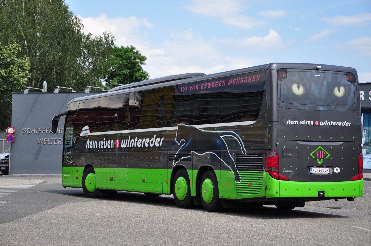 Setra 416 GT-HD von Stern Reisen > Wintereder aus Ober�sterreich in Krems gesehen.
