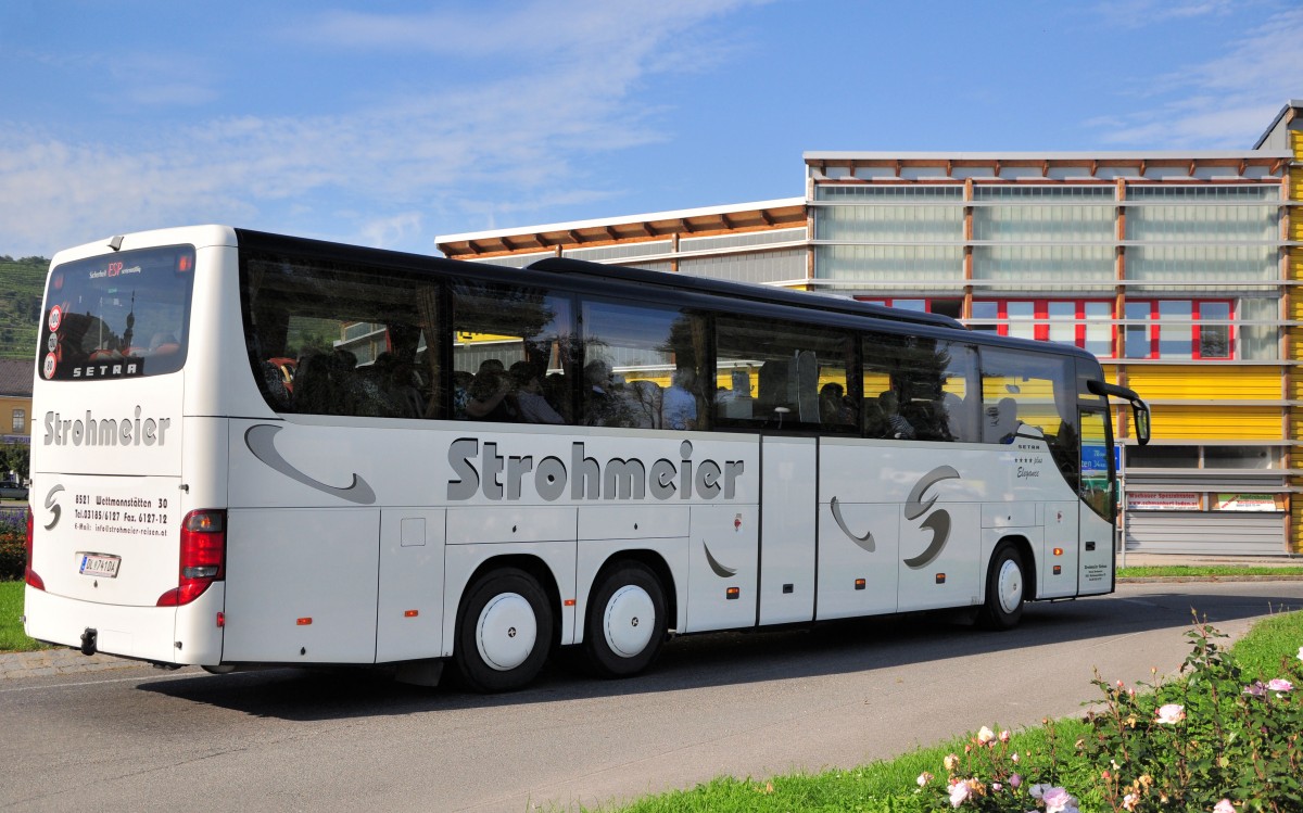 Setra 416 GT-HD von Strohmeier Reisen aus �sterreich am 18.9.2014 in Krems gesehen.