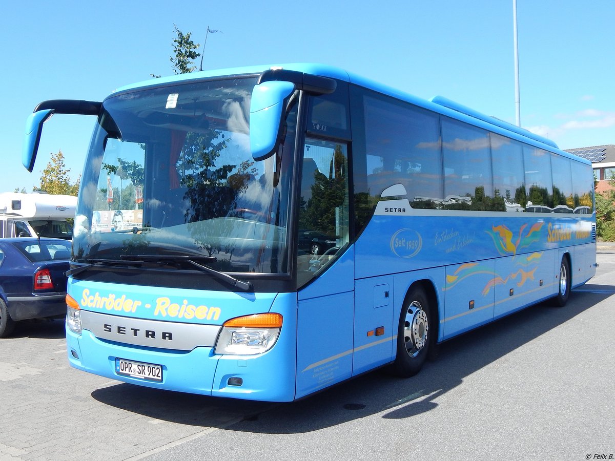 Setra 416 GT von Schröder-Reisen aus Deutschland in Neubrandenburg. 