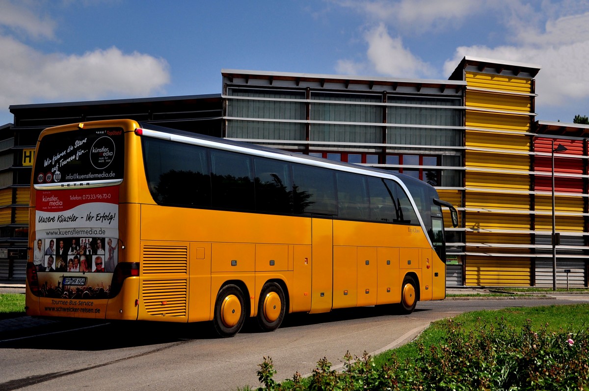 Setra 416 HDH von Schweicker Reisen aus Deutschland am 24. Mai 2014 in Krems unterwegs.