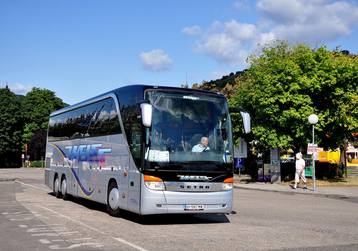 Setra 416 HDH von Weiss Reisen aus �sterreich in Krems gesehen.
