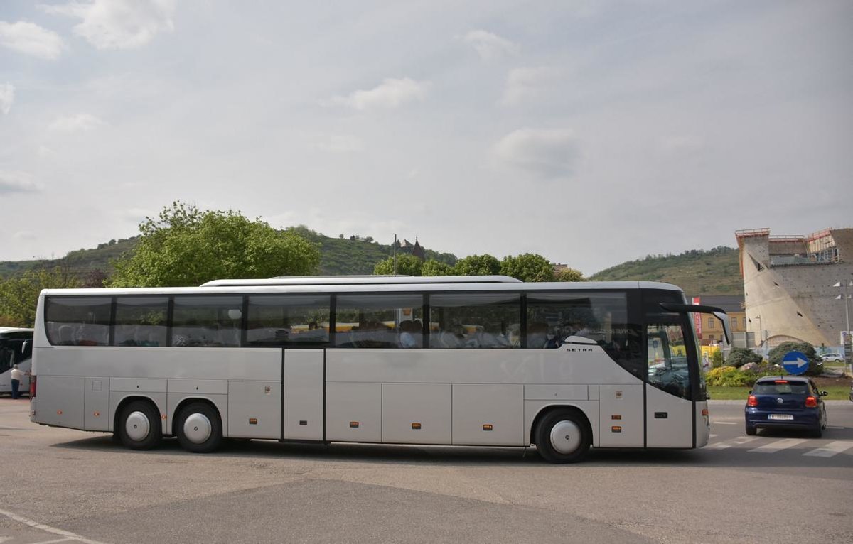 Setra 417 GT-HD aus �sterreich im Mai 2018 in Krems.