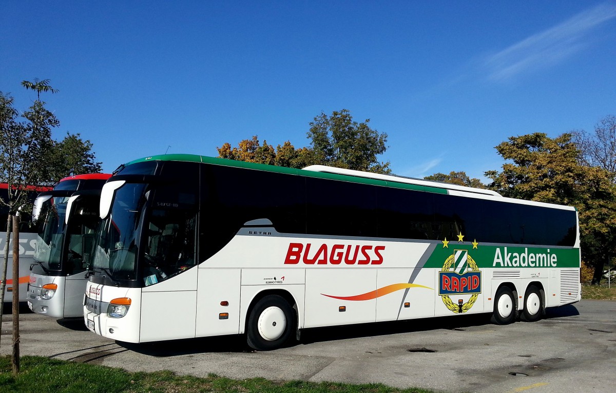 Setra 417 GT-HD von Blaguss / Rapid Akademie aus �sterreich im Herbst 2013 in Wien gesehen.