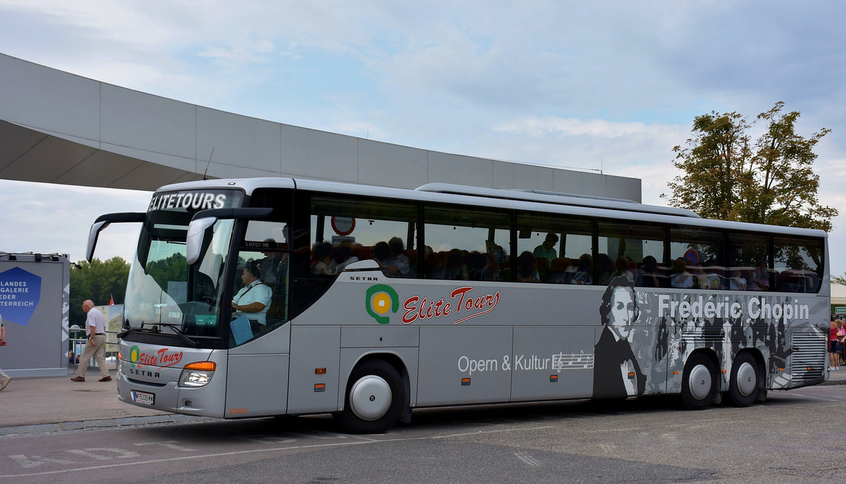 Setra 417 GT-HD von Elite Tours aus �sterreich 2017 in Krems.