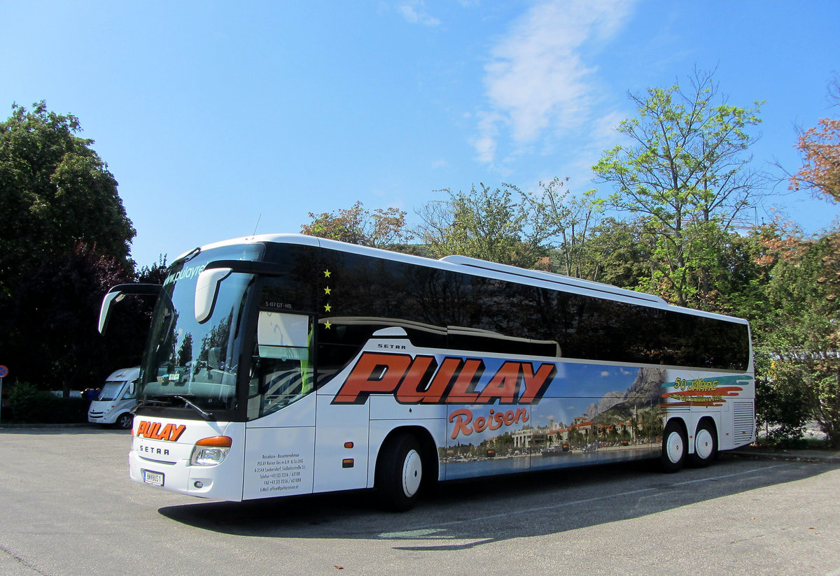 Setra 417 GT-HD von ex Pulay,heute Fa. Kerschner Reisen aus �sterreich GB in Krems gesehen.