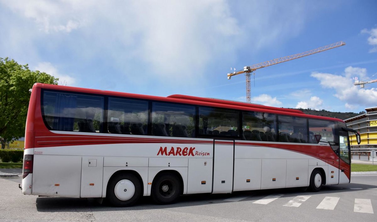 Setra 417 GT-HD von MAREK Reisen aus Nieder�sterreich in Krems.