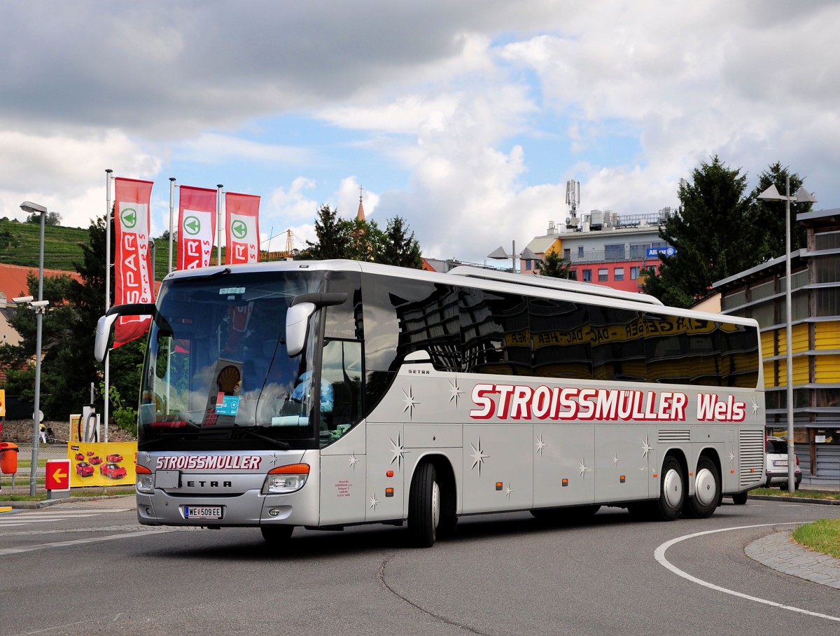 Setra 417 GT-HD von Stroissm�ller aus �sterreich im Juni 2015 in Krems gesehen.