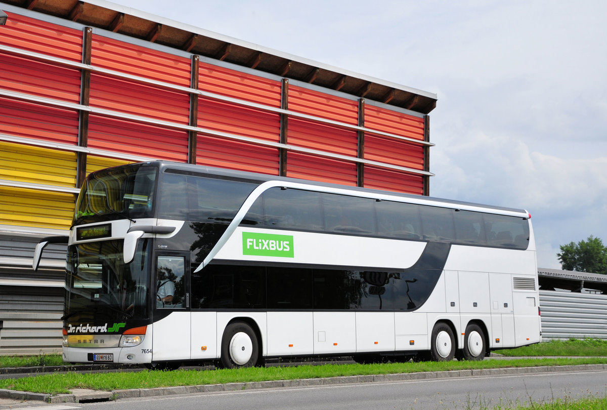 Setra 431 DT Flixbus von Dr. Richard Reisen aus �sterreich in Krems unterwegs.