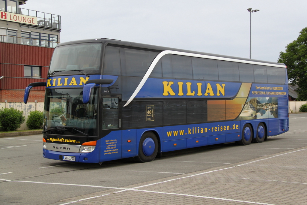 Setra 431 DT von Kilian Reisen stand am Morgen des 27.05.2016 in Warnem�nde