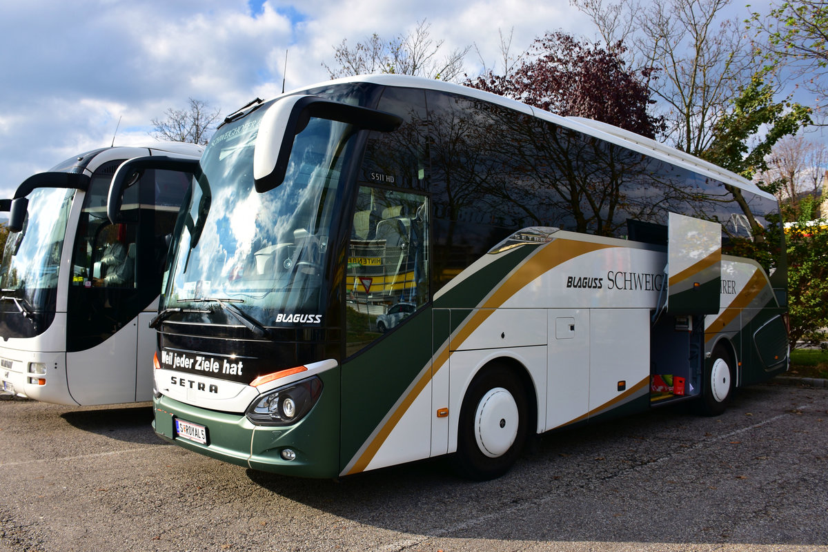 Setra 511 HD von Blaguss-Schweighofer-Z�hrer aus �sterreich in Krems.