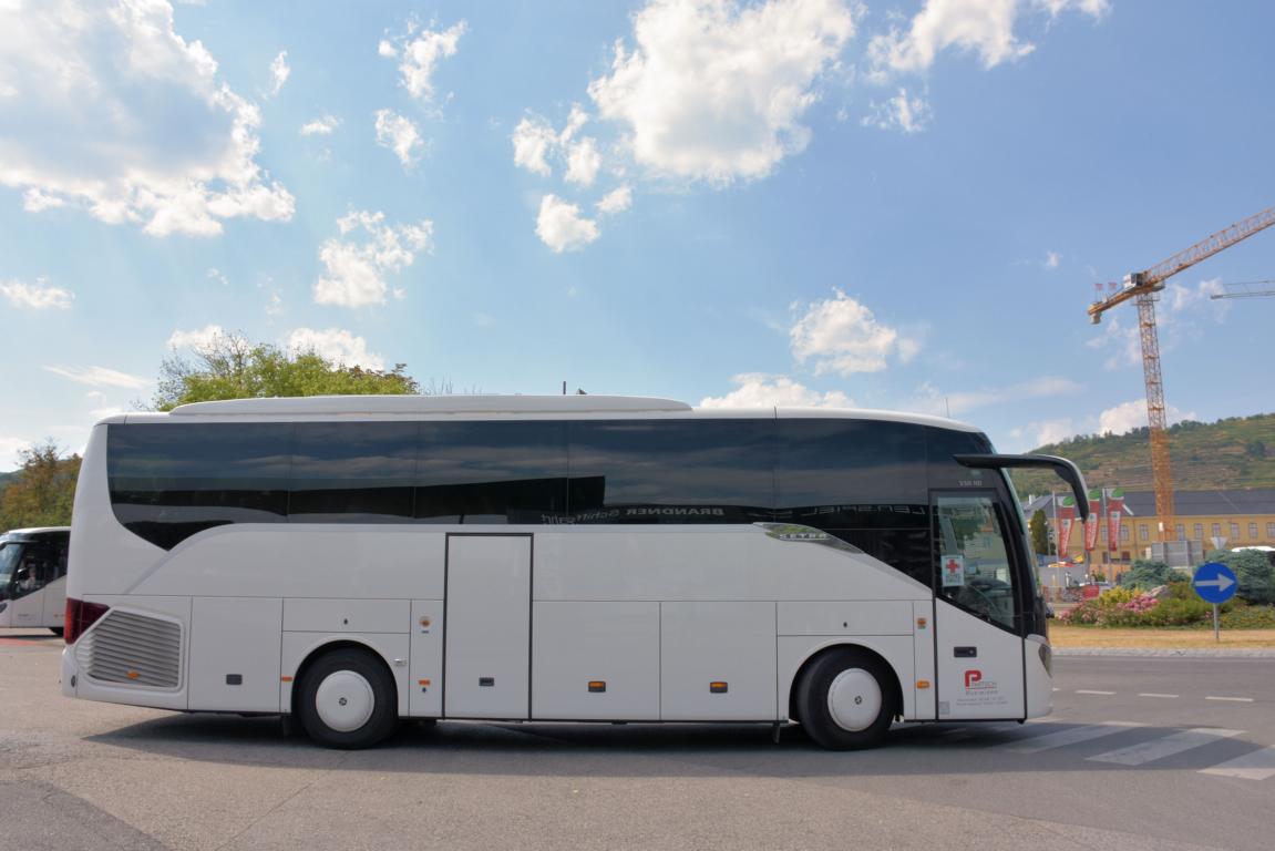 Setra 511 HD von PARTSCH Reisen aus �sterreich 06/2017 in Krems.