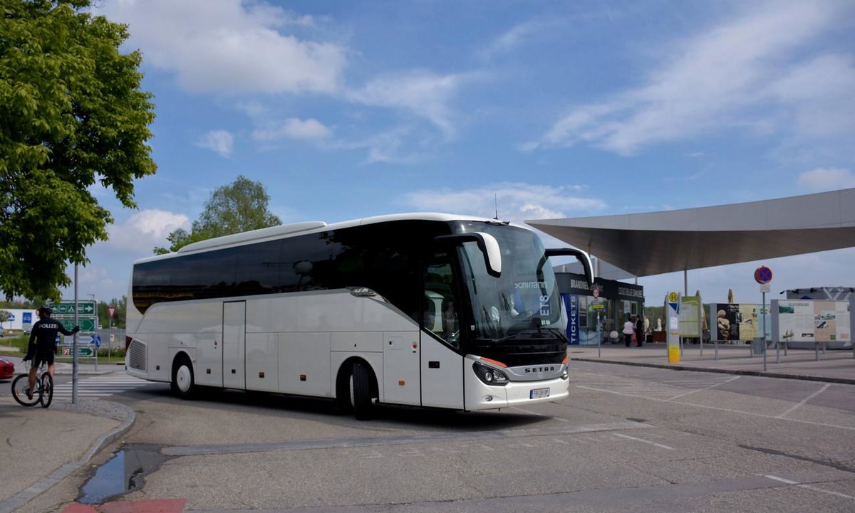 Setra 515 HD aus Ober�sterreich in Krems.