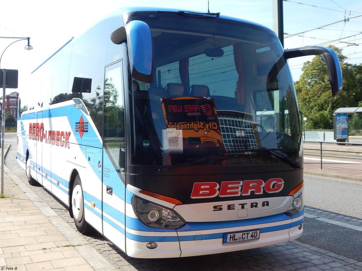 Setra 515 HD von Berg aus Deutschland in Rostock.