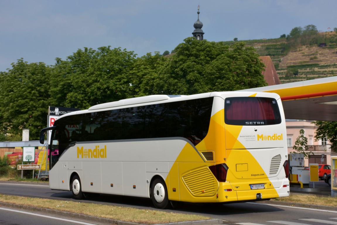 Setra 515 HD von Blaguss Reisen+Reiseb�ro Mondial aus Wien 06/2017 in Krems.