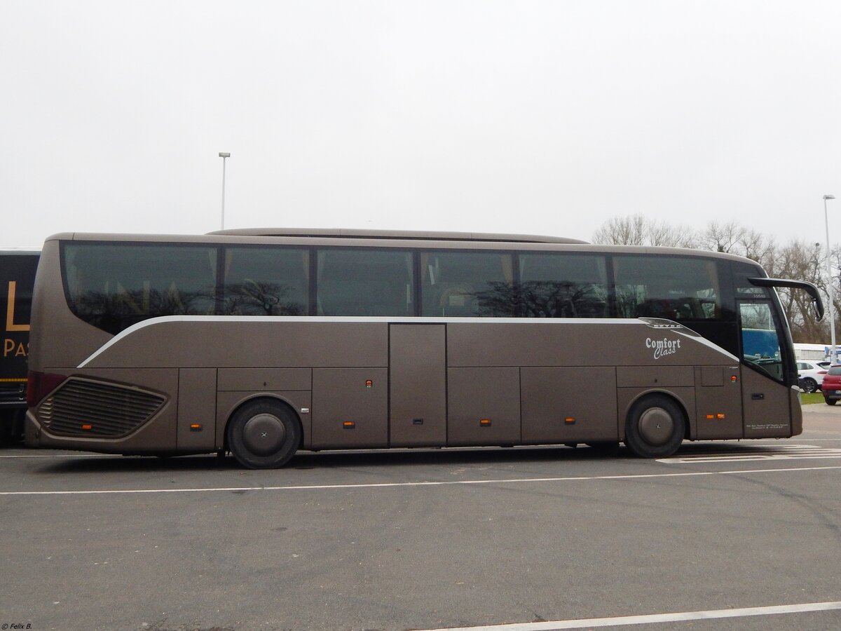 Setra 515 HD von Blohm-Reisen aus Deutschland in Neubrandenburg.
