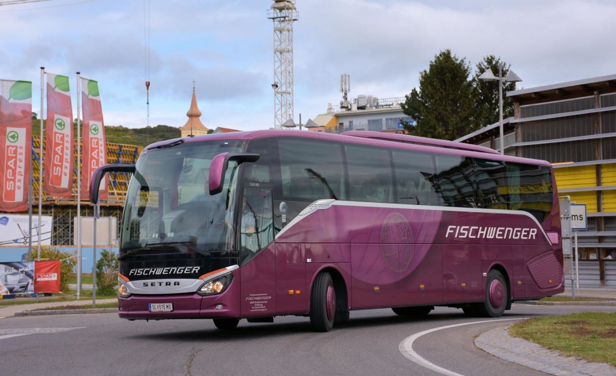 Setra 515 HD von Fischwenger Reisen aus �sterreich 10/2017 in Krems.