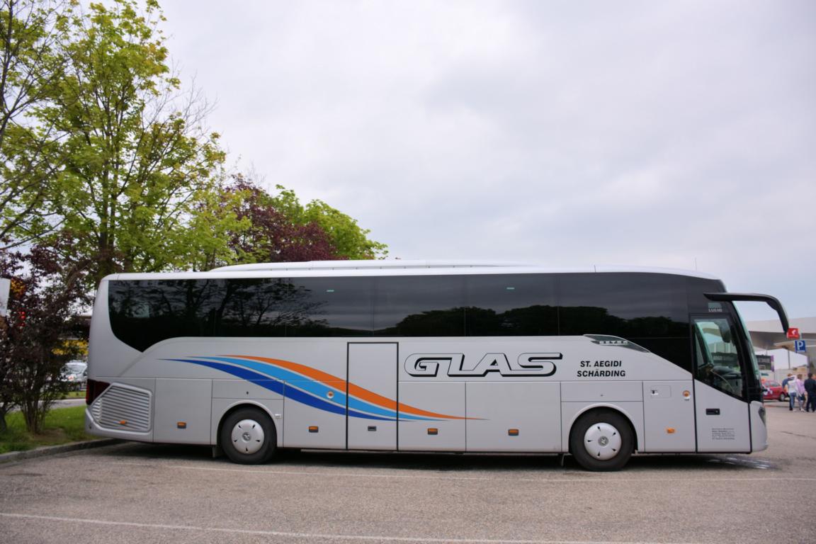 Setra 515 HD von GLAS Reisen aus Ober�sterreich in Krems.