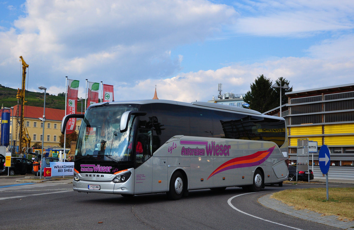 Setra 515 HD von M�ckenhausen Reisen aus der BRD in Krems.