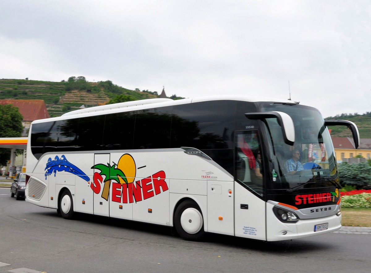 Setra 515 HD von Steiner Reisen aus �sterreich in Krems gesehen.