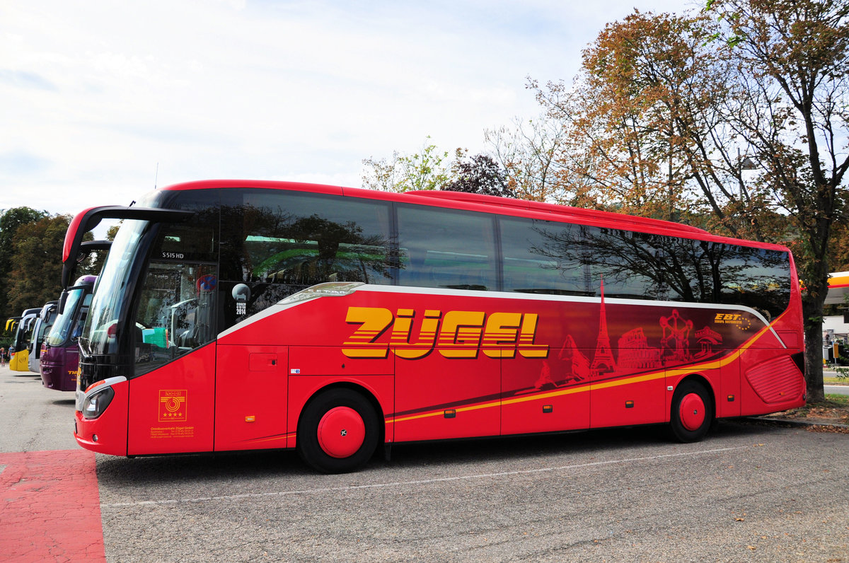 Setra 515 HD von Z�gel Reisen aus der BRD in Krems gesehen.