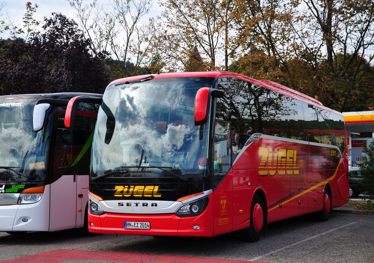 Setra 515 HD von Z�gel Reisen aus der BRD in Krems gesehen.