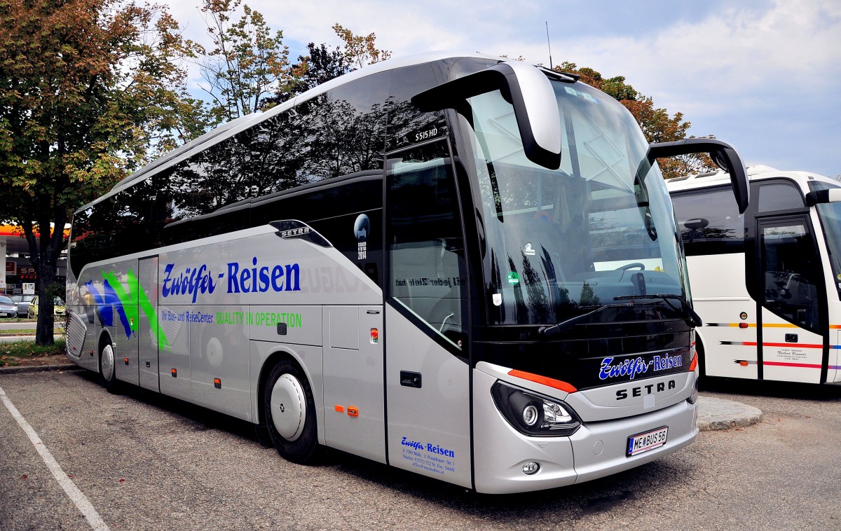 Setra 515 HD von Zw�lfer Reisen aus Nieder�sterreich am 27.7.2014 in Krems.