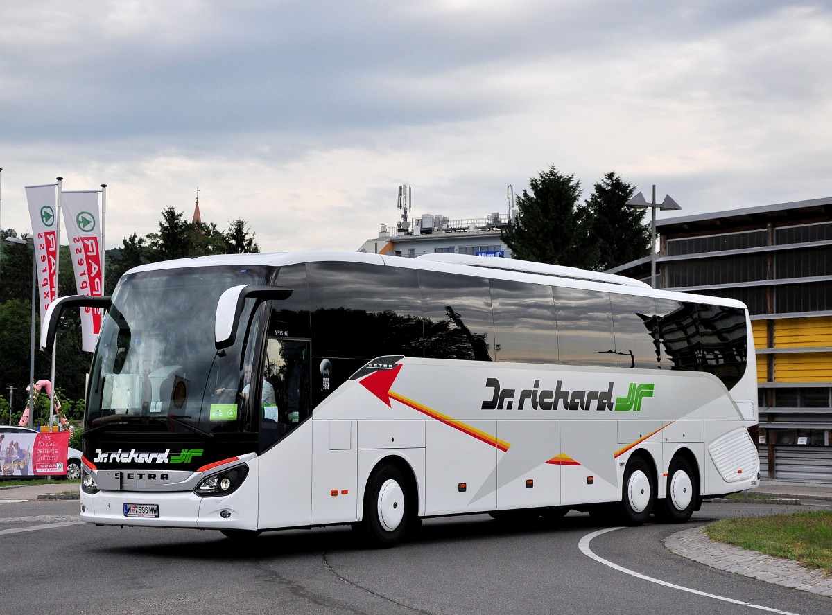 Setra 516 HD von Dr. Richard Reisen aus �sterreich am 5.Juli 2014 in Krems.