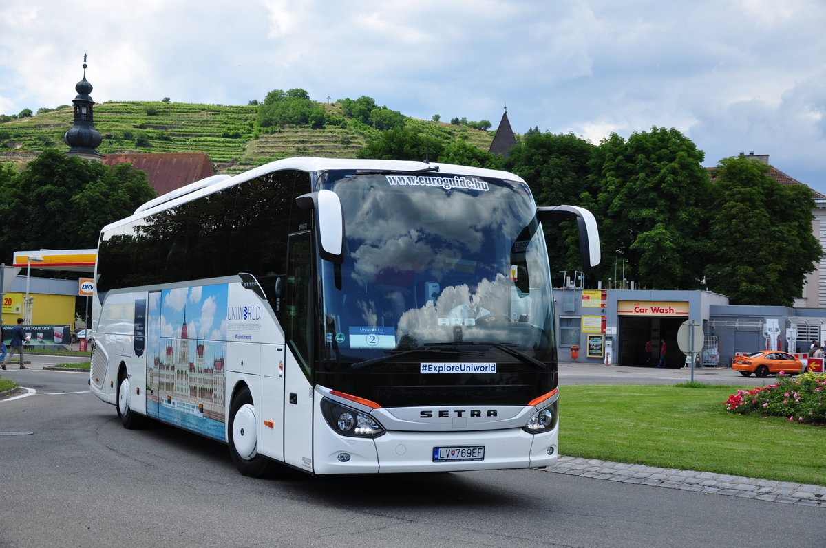 Setra 516 HD von Euroguide.sk in Krems gesehen.