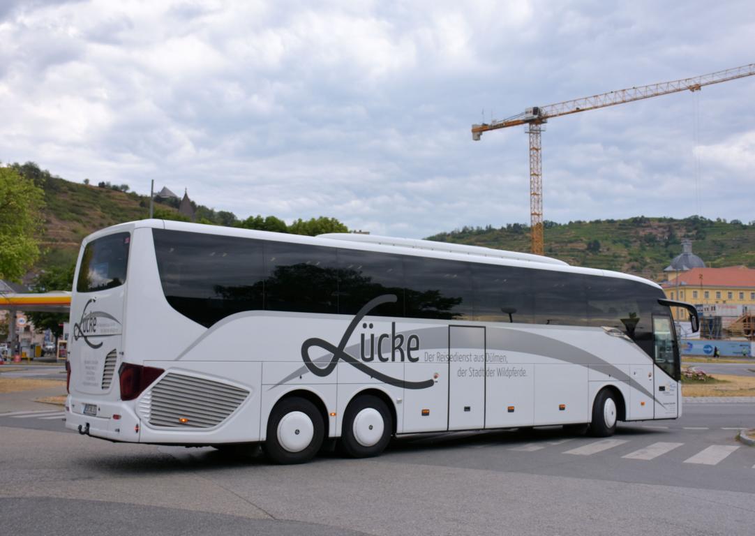 Setra 516 HD vom Reisedienst L�cke aus der BRD 07/2017 in Krems.