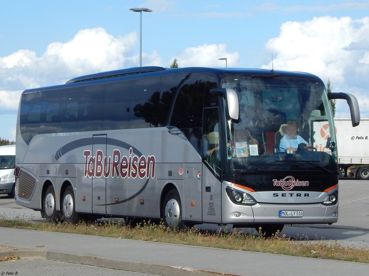 Setra 516 HD von Tabu Reisen aus Deutschland an einer Raststätte auf der A20.