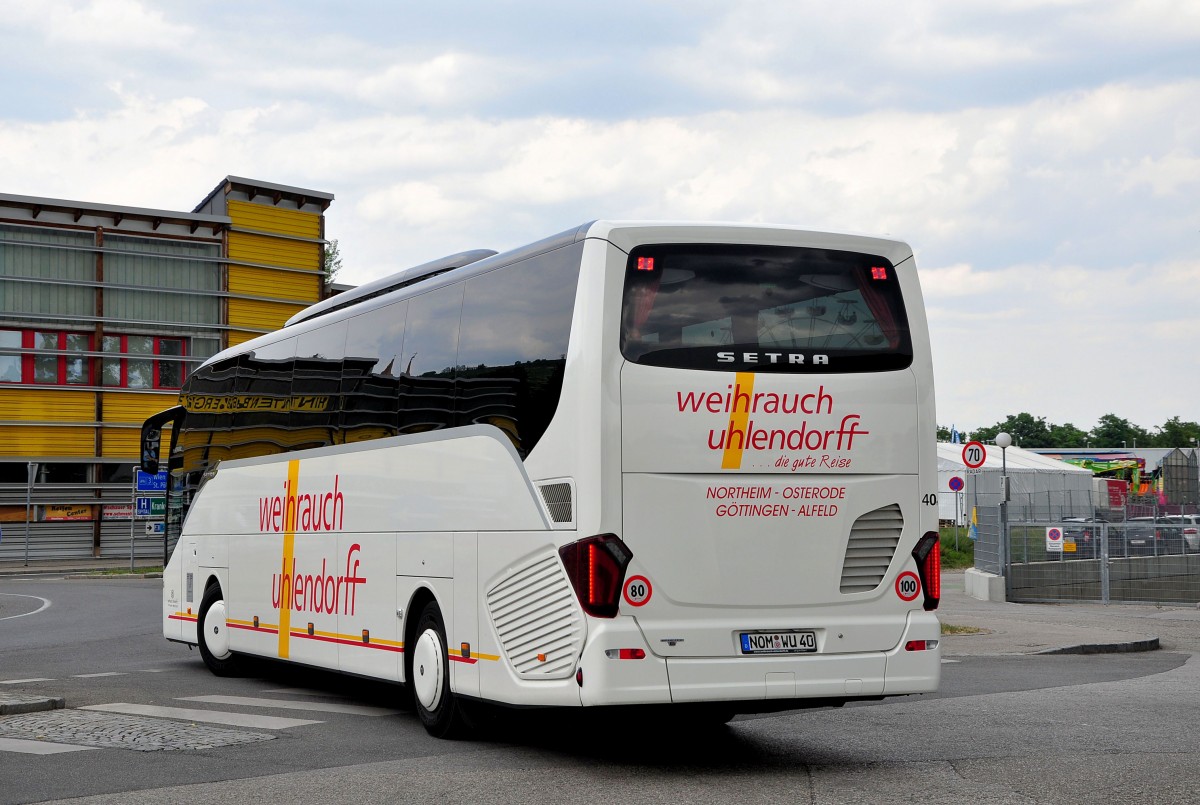Setra 516 HD von Weihrauch Uhlendorft aus der BRD in Krems gesehen.