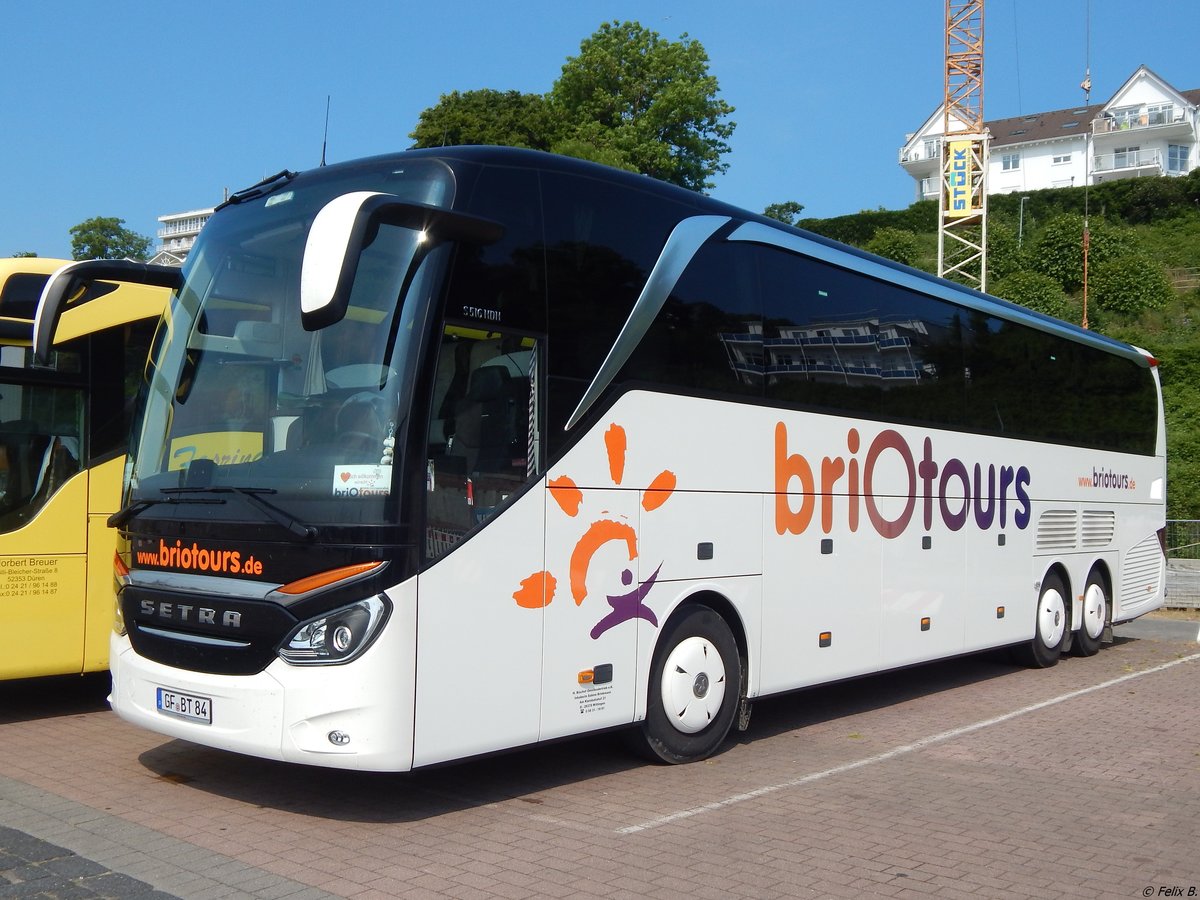 Setra 516 HDH von briOtours aus Deutschland im Stadthafen Sassnitz.