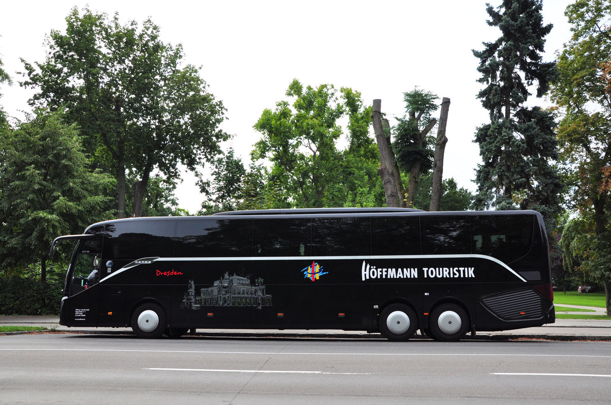Setra 517 HD  Rio de Janeiro  von H�ffmann Reisen aus der BRD in Krems gesehen.