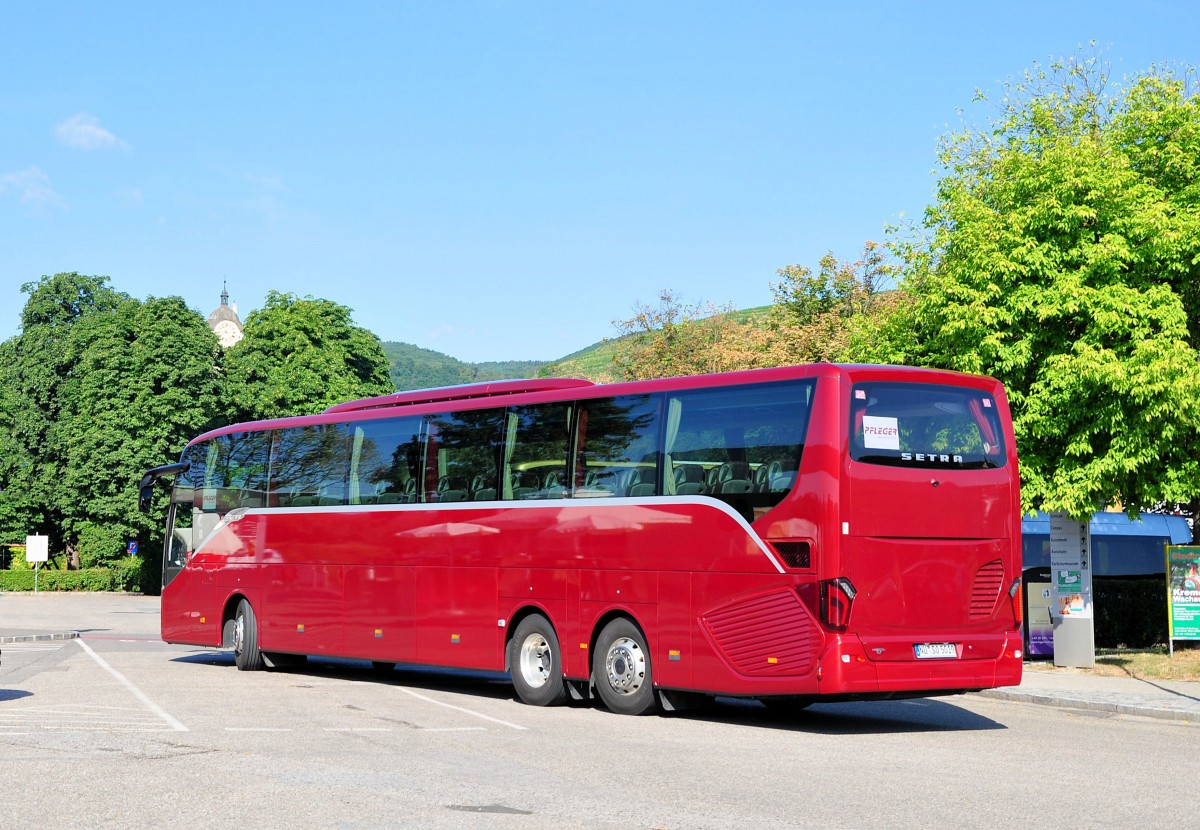 Setra 519 HD aus der BRD,unterwegs f�r Pfleger Reisen in Krems gesehen.