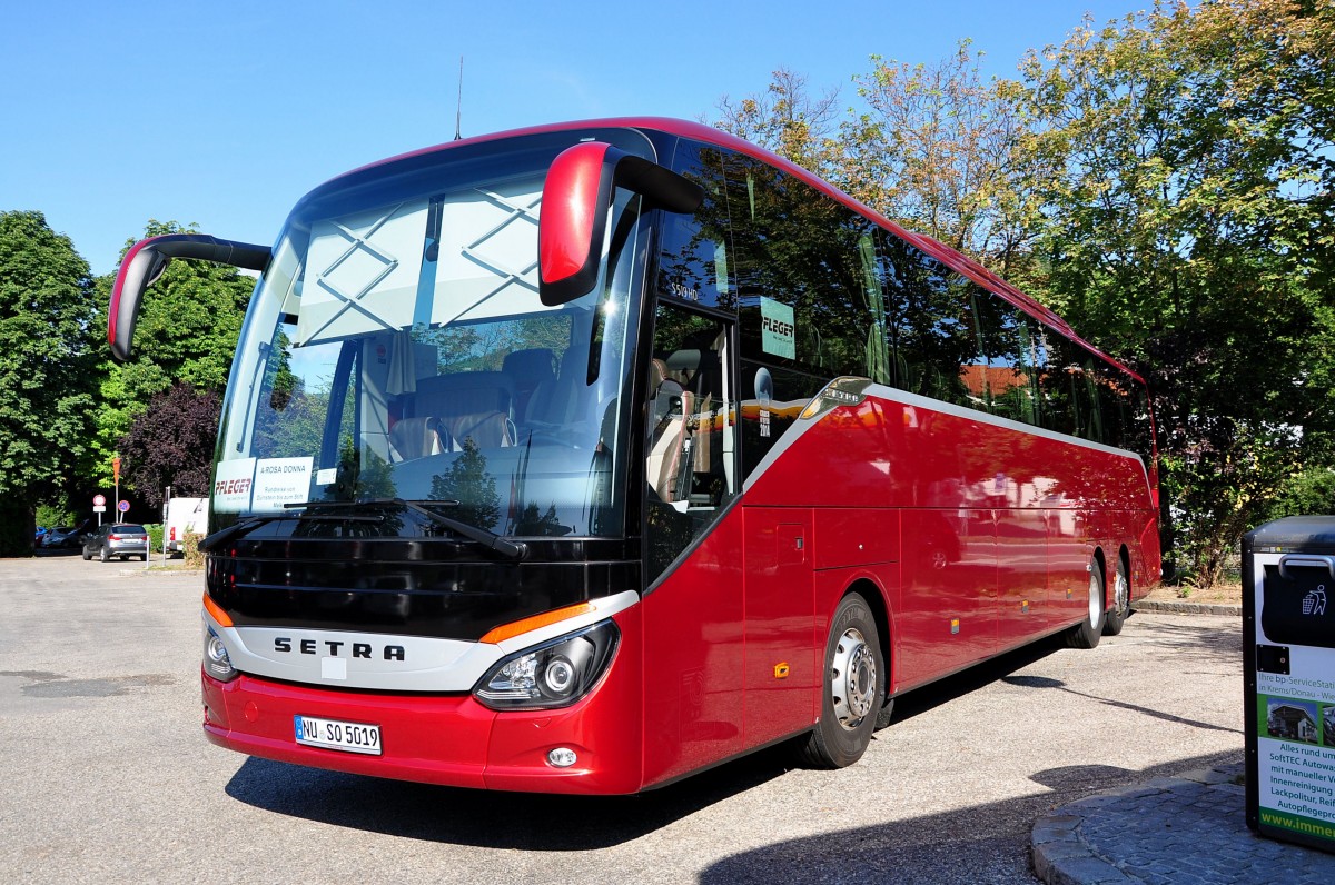 Setra 519 HD aus der BRD,unterwegs f�r Pfleger Reisen in Krems gesehen.
