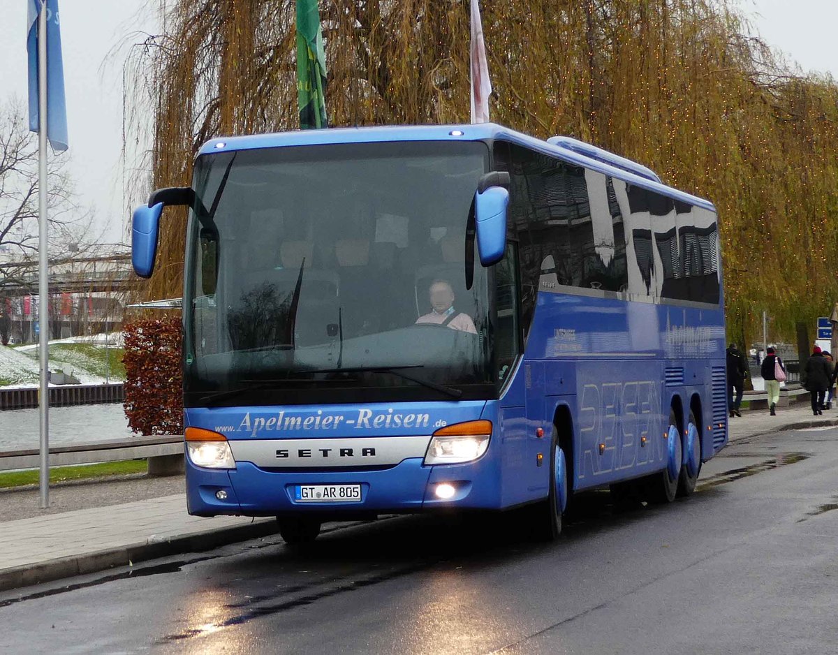 Setra von APELMEIER-Reisen hat G�ste zur Autostadt in Wolfsburg gebracht, 12-2017