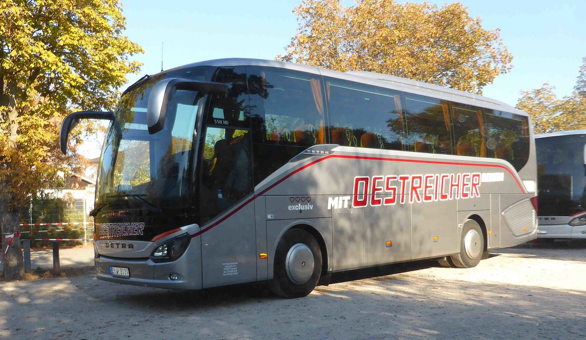 Setra S 511 HS vom Busbetrieb �STREICHER aus Freiamt steht auf dem Busplatz der Veterama Mannheim, Oktober 2018