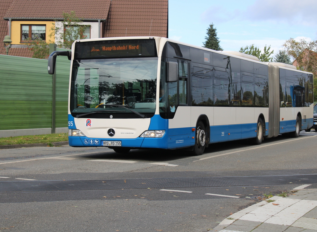 SEV von Stra�enbahn-Betriebshof nach Rostock Hauptbahnhof/Nord stand am 14.10.2023 in H�he Rostock-Kunsthalle