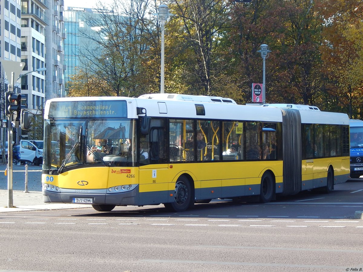 Solaris Urbino 18 der BVG in Berlin.
