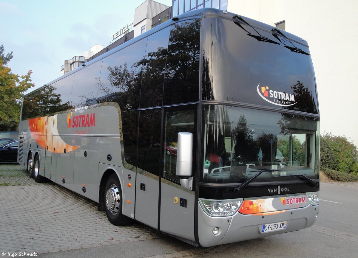 Sotram Voyages aus Sarreguemines | CY-233-XM | Van Hool TDX 21 Altano | 10.10.2015 in Stuttgart